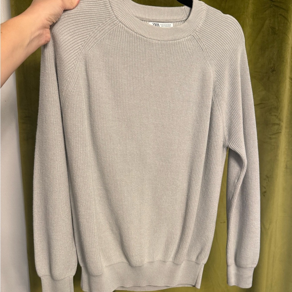 Zara Women's Gray Crew Neck Sweater